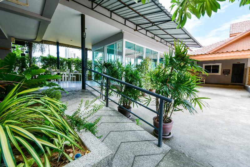 Oyo 245 Sweet Sense Jomtien Resort パッタヤー エクステリア 写真